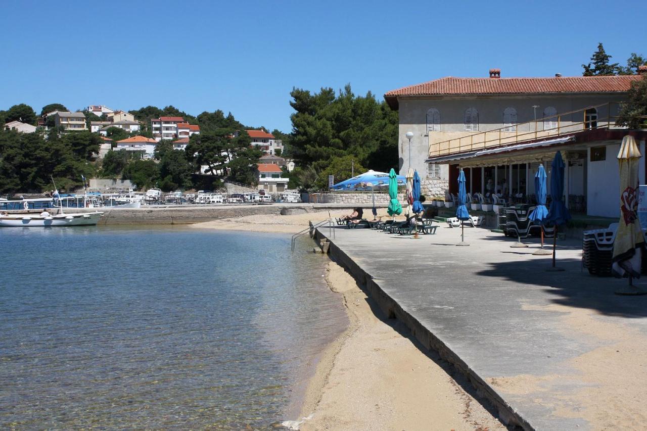 Apartments And Rooms By The Sea Palit, Rab - 5010 Exterior photo